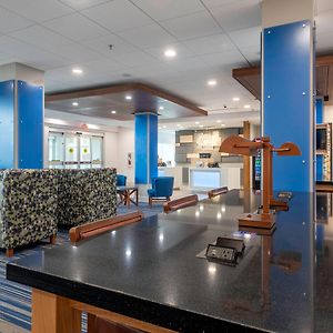 Holiday Inn Express & Suites - Staunton By Ihg